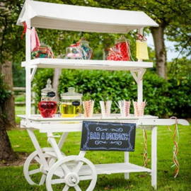 Chariot en bois et métal candy bar location décoration mariage Bretagne